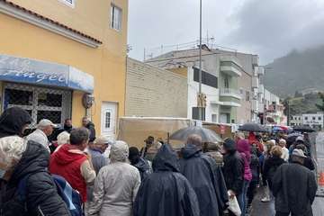 Los turistas y la lluvia, protagonistas en Tenteniguada/TA.